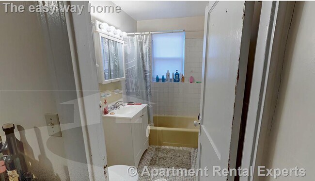 Building Photo - 402 Highland Ave