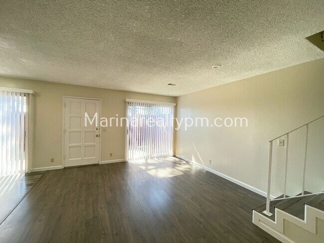 Building Photo - 444 Corcoran Ave