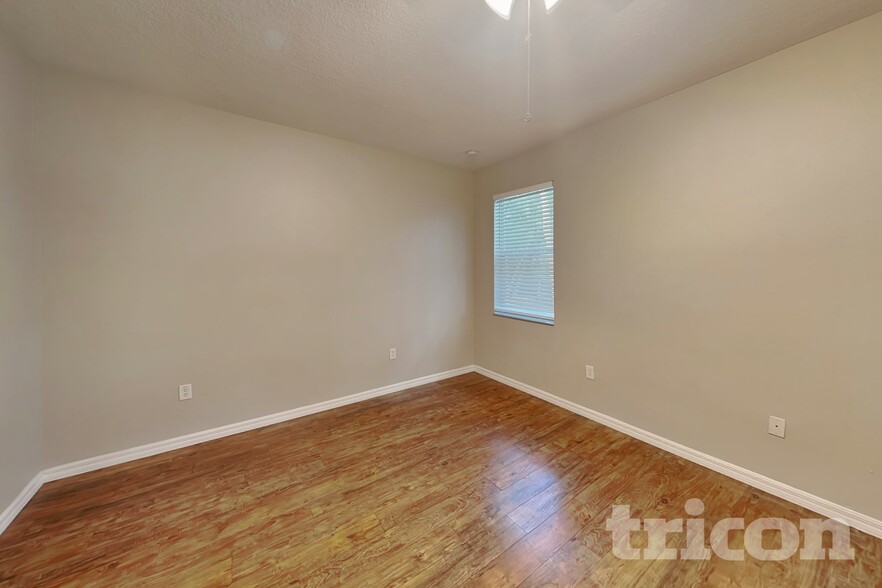Building Photo - 351 Fairmount Park Ct
