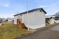 Building Photo - 22600 Middlebelt Rd