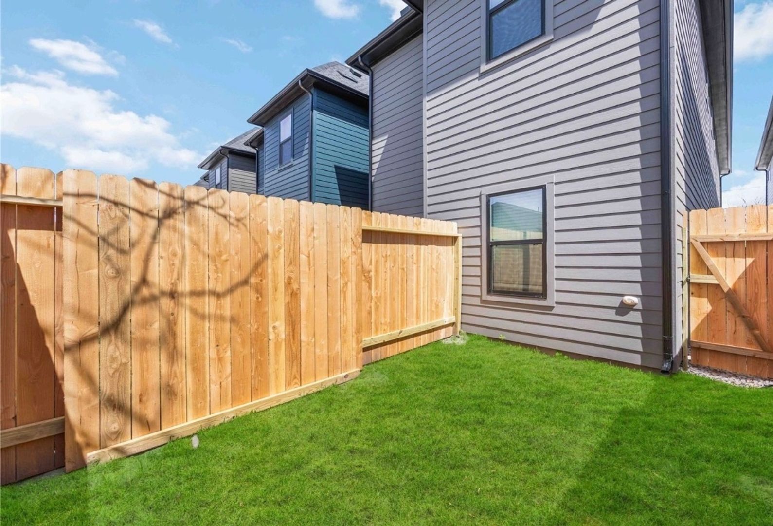 Building Photo - 8007 Cora St