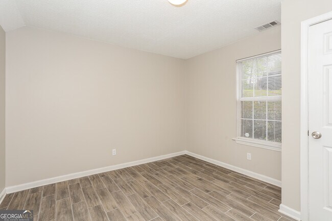 Building Photo - 458 Chase Marion Way