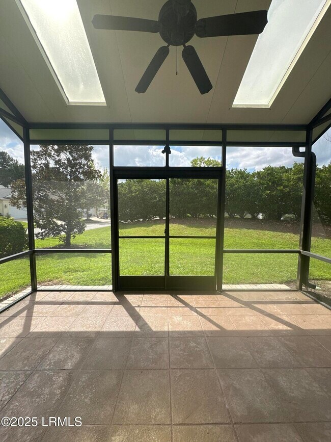 Building Photo - 1 Pomegranate Ln