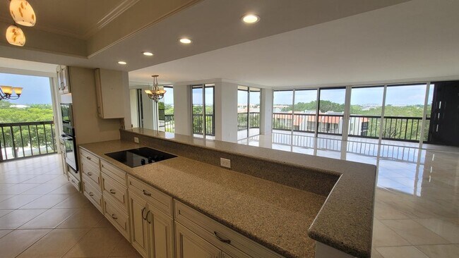 Building Photo - 2480 Presidential Way