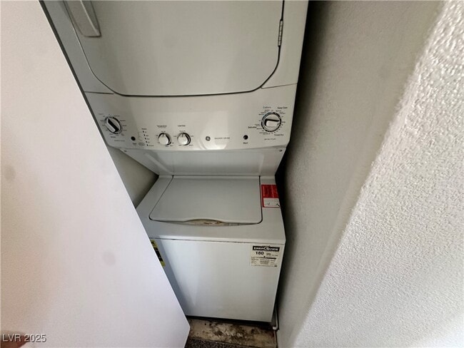 Building Photo - 5278 Paradise Valley Ave