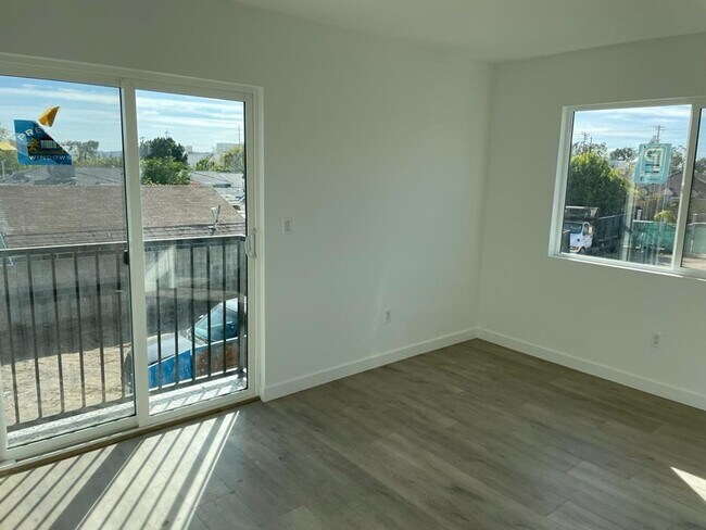 Building Photo - 11648 Arminta St