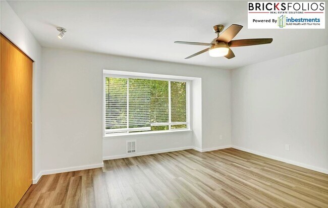 Building Photo - 9912 NE 142nd Pl