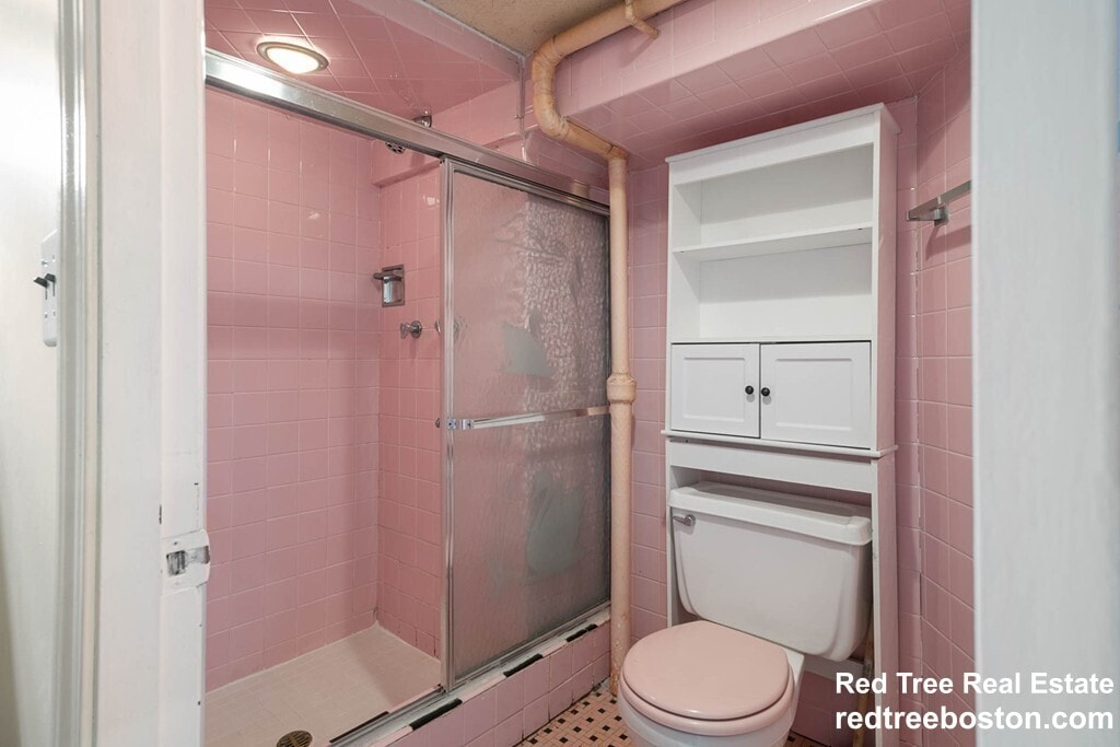 Building Photo - 841 Fellsway W