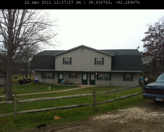 Building Photo - 19 Hawthorne Ln