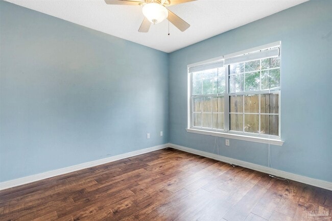 Building Photo - 2060 Cambridge Cir