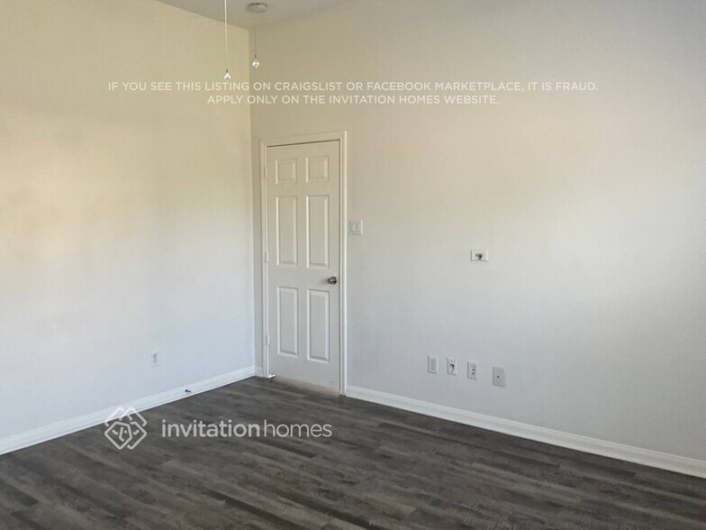 Building Photo - 2623 Cardinal Elm St