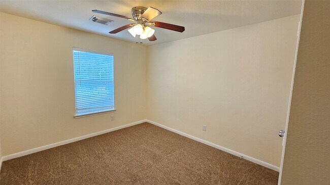 Building Photo - 7918 Barnes Ridge Ln
