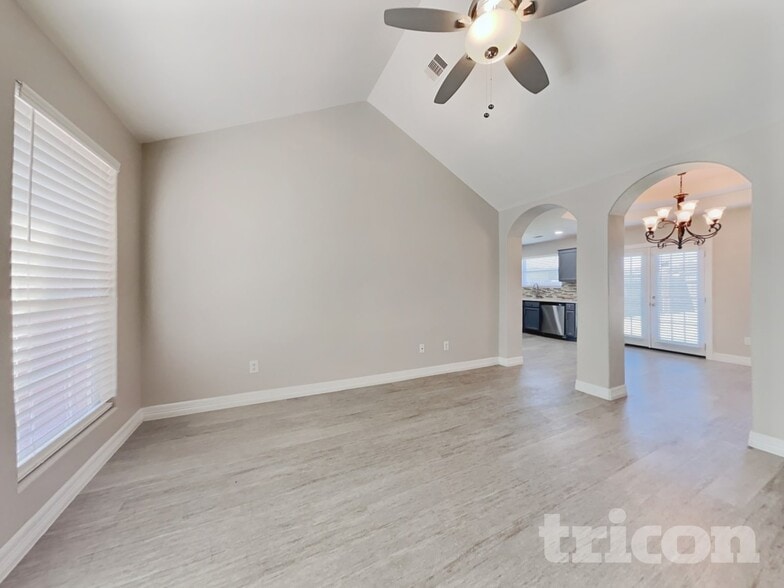 Building Photo - 12705 Rio Nueces Ln