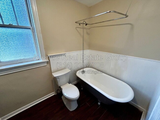 Building Photo - 6026 Pershing Ave
