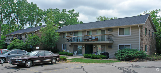 Building Photo - West Bend Terrace