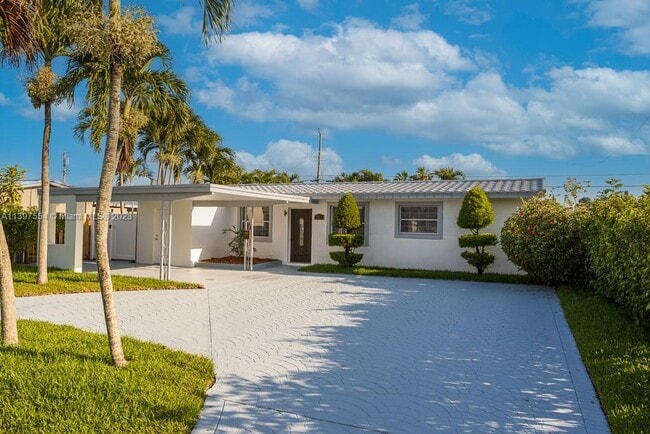 Building Photo - Hope Street, Hollywood, FL 33024 - 4 BR 2 BA Single-Family Home