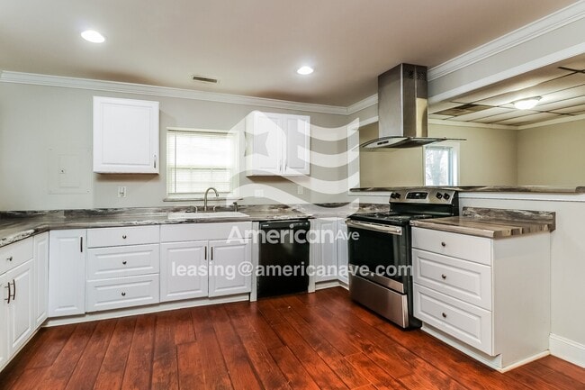 Building Photo - 209 Poplar St