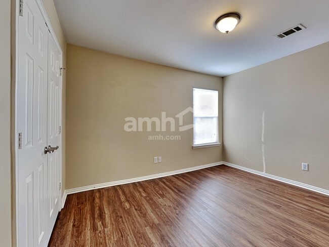 Building Photo - 11932 Brown Fox Dr