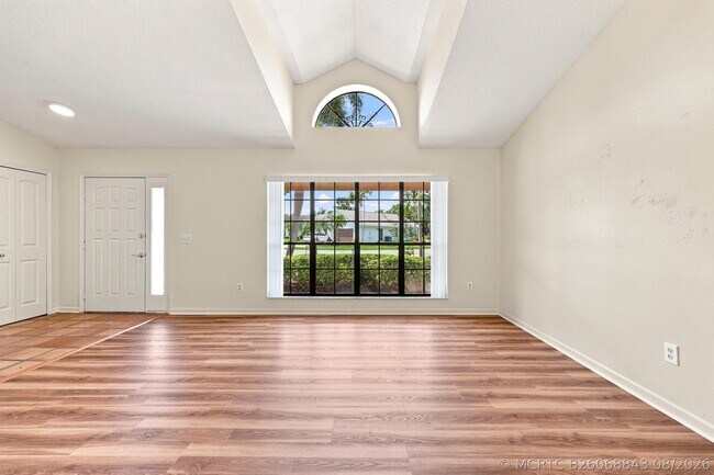 Building Photo - 10798 Cypress Bend Dr