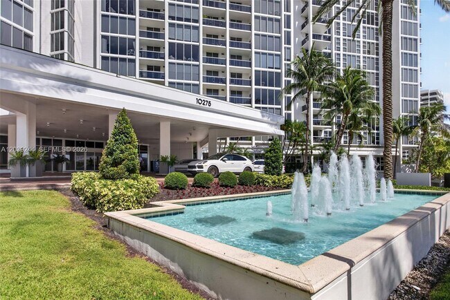 Building Photo - 10275 Collins Ave