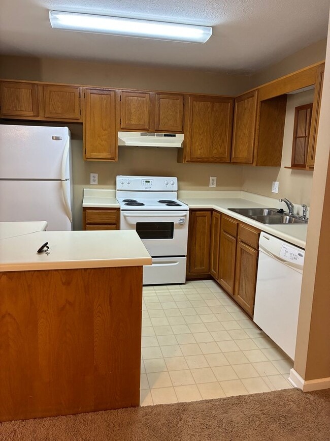 Building Photo - 2709 Oak Meadow Pl