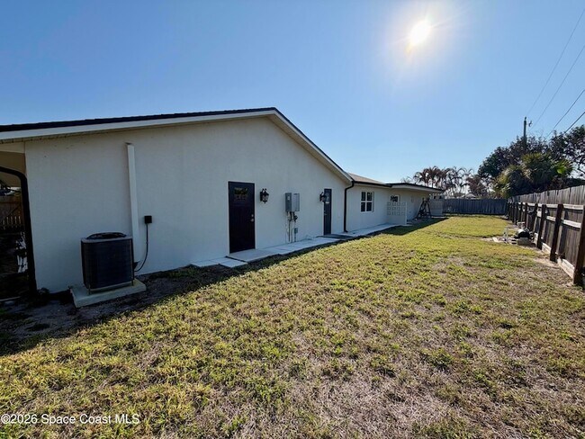 Building Photo - 140 Norwood Ave