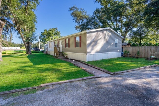 Building Photo - 1621 Tangerine St