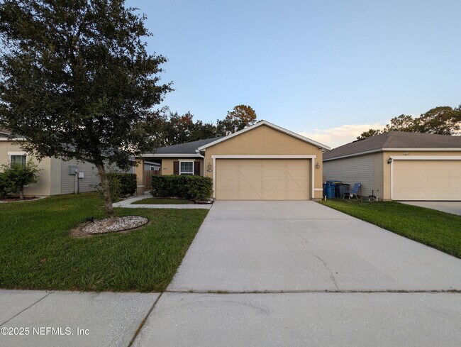 Building Photo - 12106 Alexandra Dr