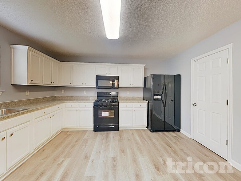 Building Photo - 5950 Waggoner Ct