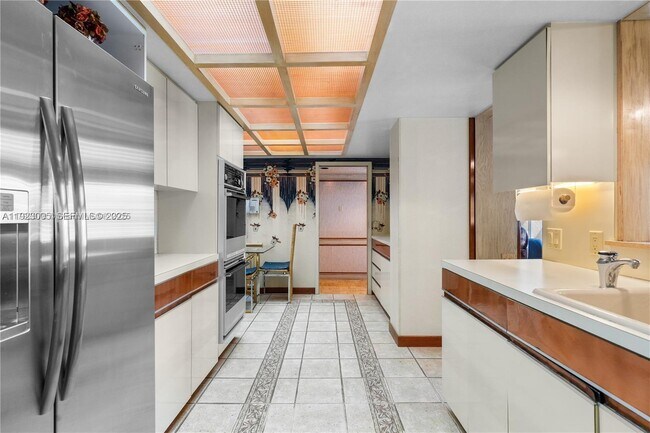 Building Photo - 11111 Biscayne Blvd