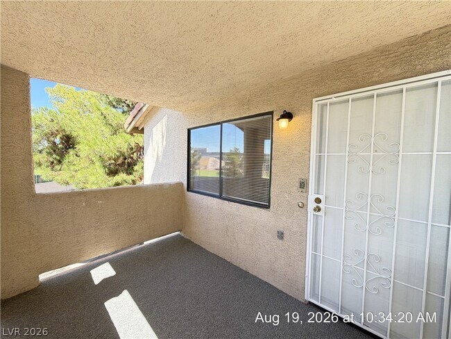 Building Photo - 705 Rock Springs Dr