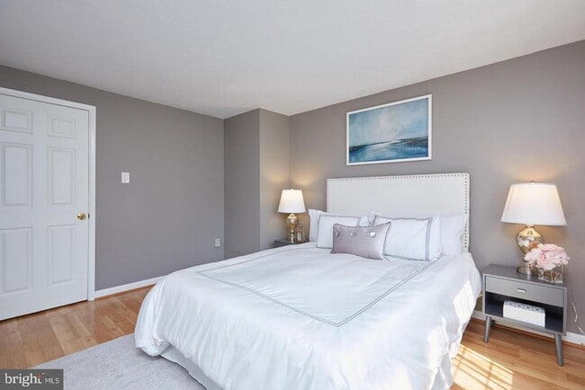 Building Photo - 7706 Havenside Terrace