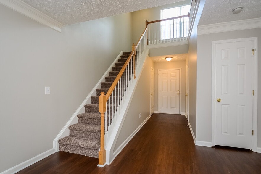 Building Photo - 241 Weatherstone Pointe Dr