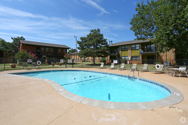 Primary Photo - Lakeside Village Apartments