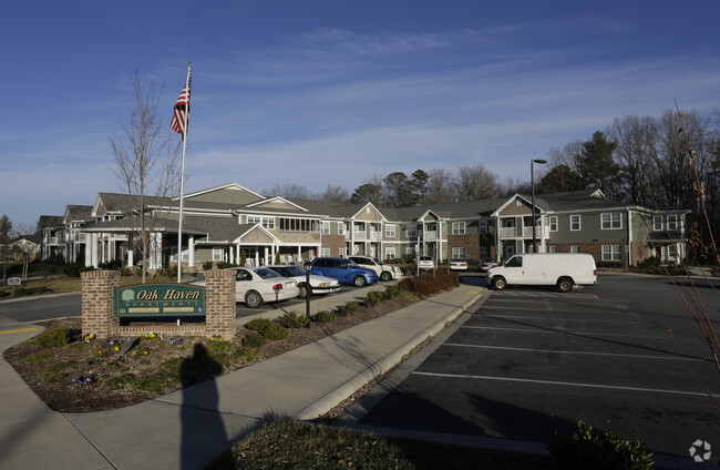 Primary Photo - Oakhaven Apartments