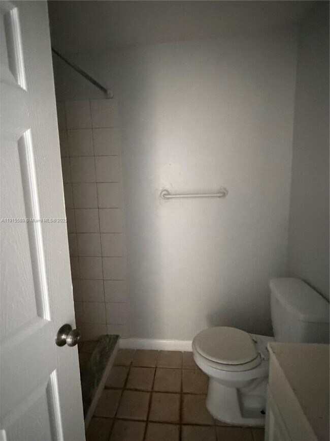 Building Photo - 626 NW 10th Terrace