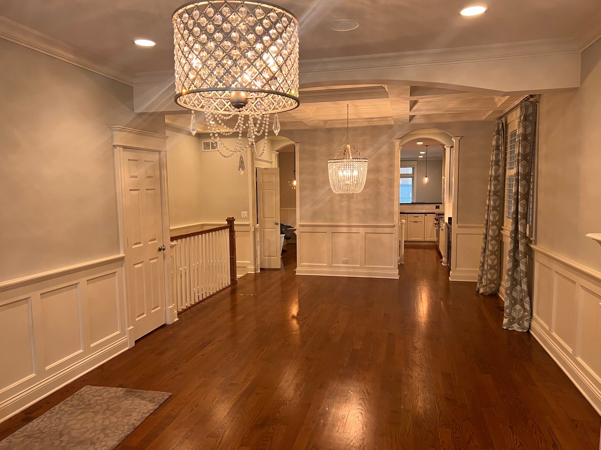 Building Photo - 2042 N Racine Ave