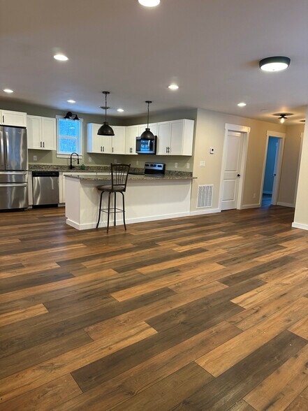 Building Photo - 1070 Lusters Gate Rd