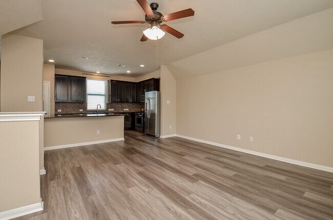 Building Photo - 3307 Home Point Dr