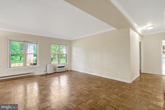 Building Photo - 3200 Martha Custis Dr