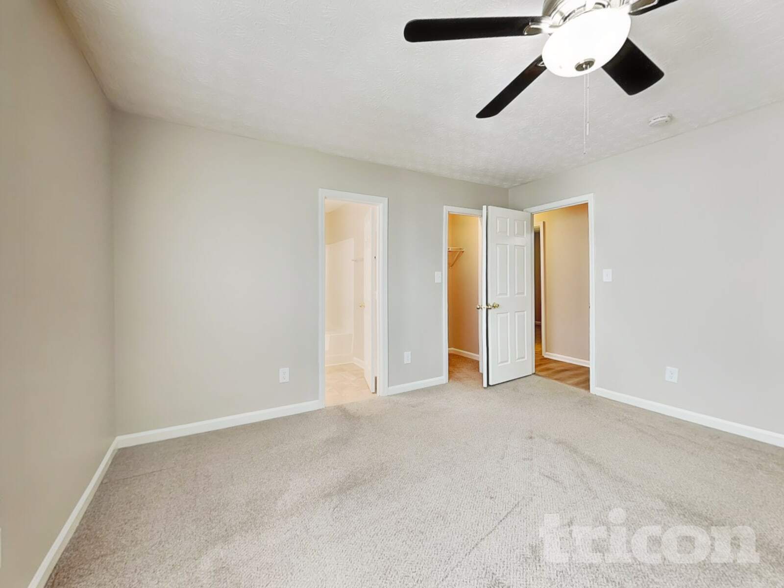 Building Photo - 1330 Ling Dr