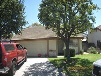 Building Photo - 1020 Elmhurst Ln