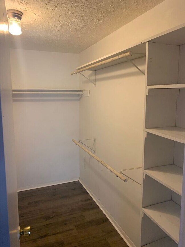 Building Photo - 1820-6 Tryon Drive