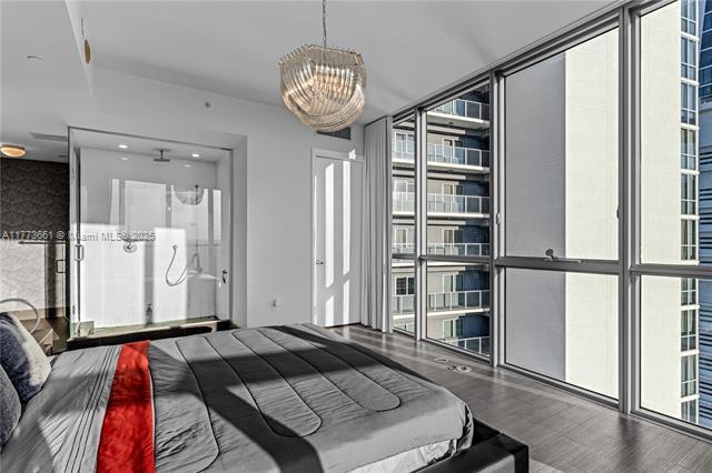 Building Photo - 1100 Biscayne Blvd