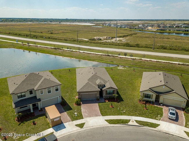 Building Photo - 1753 Farmhouse Rd SE