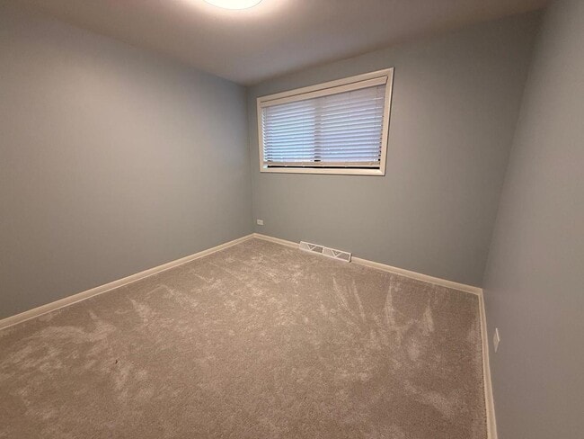 Building Photo - 10021 Frontage Rd