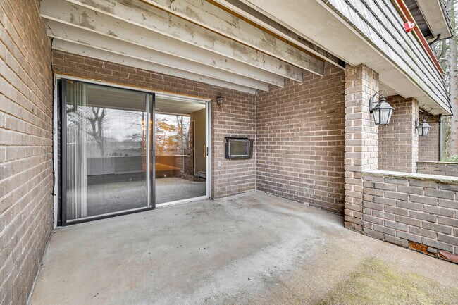 Building Photo - 38 Rambling Brook Ln