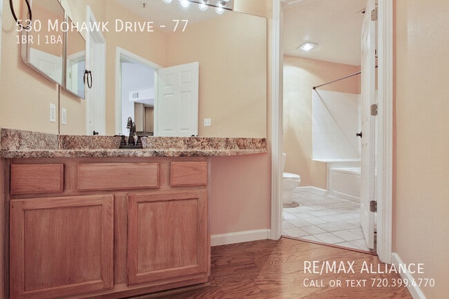Building Photo - 530 Mohawk Dr