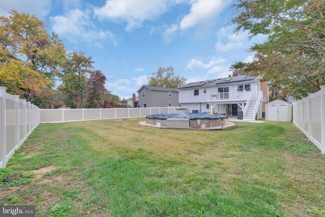 Building Photo - 852 Birchwood Ct