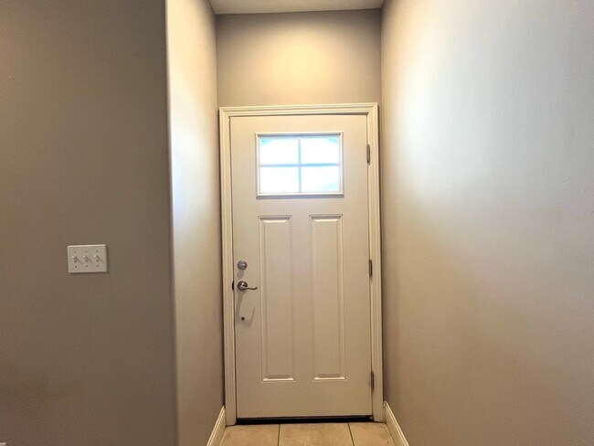 Building Photo - 267 Via las Casitas